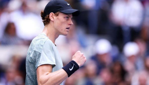 Στα προημιτελικά του Roland Garros ο Σίνερ