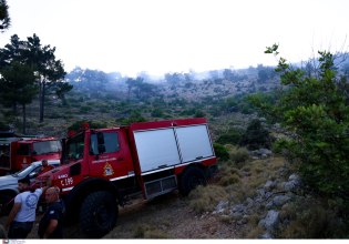 Φωτιά σε οικισμό κοντά στην Πάργα – Μήνυμα του 112 στους κατοίκους
