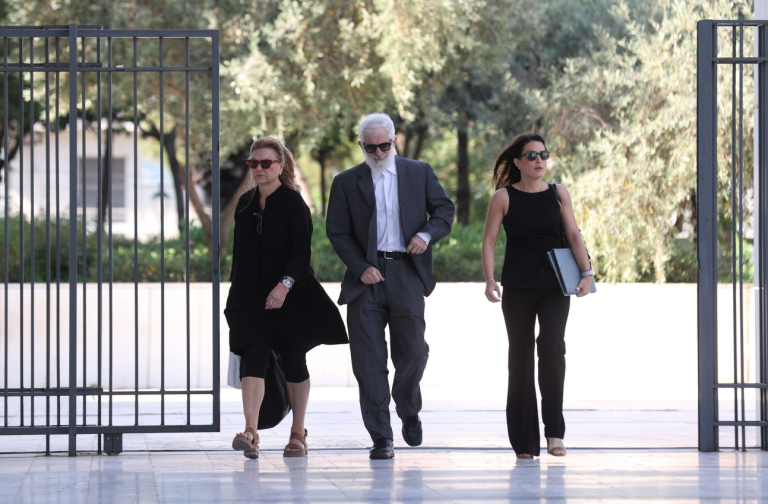 Δίκη Φιλιππίδη: Απερρίφθη το αίτημα της υπεράσπισης για εξαίρεση συνέδρου του ΜΟΕ