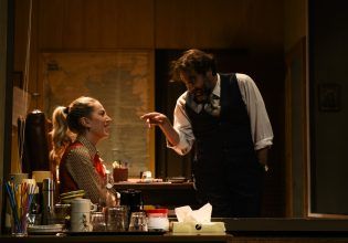 «Ανεξάρτητα Κράτη»: Ξεκίνησε η προπώληση για τις παραστάσεις του φθινοπώρου