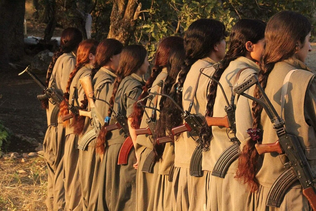 Στις αρχές Ιουλίου οι μαχητές και οι μαχήτριες του PKK θα παραδώσουν επίσημα τα όπλα