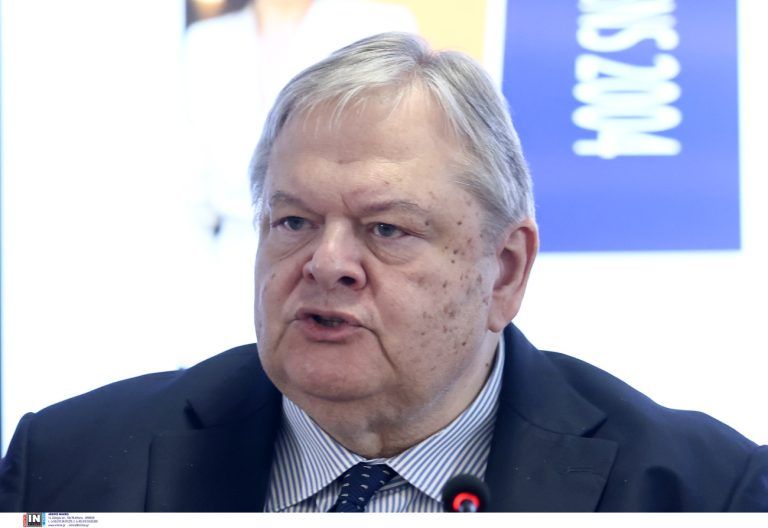 Βενιζέλος: «Ο όλος αριθμός των βουλευτών είναι 300» – Αιχμές για τη θέση της κυβέρνηση περί πλειοψηφίας με 149