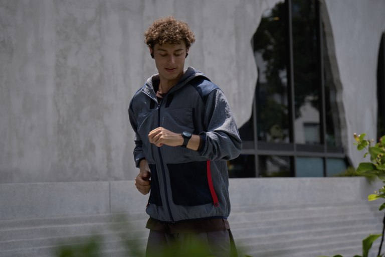 Το gadget που μας βοηθά να αφουγκραστούμε τον εαυτό μας, με ένα άγγιγμα ή μία κίνηση στον καρπό μας