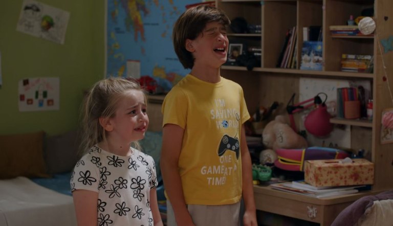 «Έχω παιδιά» στο MEGA:  Ένα φάντασμα φέρνει αναστάτωση στα γραφεία της «Urbanic»