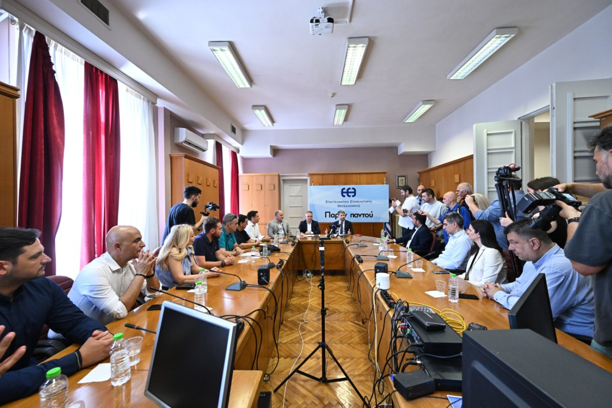 Ανδρουλάκης: Δέσμευση για 120 δόσεις για χρέη σε εφορία και ΕΦΚΑ – Το ΠΑΣΟΚ φυσικός σύμμαχος των μικρομεσαίων