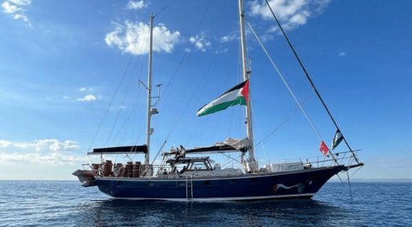 ΠΑΣΟΚ για Madleen: Έντονη ανησυχία και ερωτηματικά για την επιχείρηση κατάληψης και τις συλλήψεις