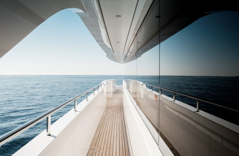 Νεο-ψυχροπολεμικές «ιστορίες για αγρίους»: Σούπερ γιοτ κατάσκοποι και ιστιοπλοϊκά drones επόπτες στην Ευρώπη