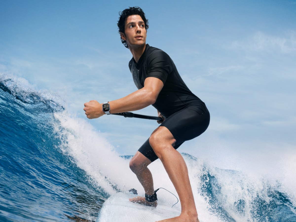 Βουνό ή θάλασσα; Αυτό το προηγμένο smartwatch σε ακολουθεί σε κάθε outdoor προπόνησή σου!