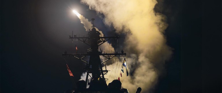 Ιράν: Ο αμερικανικός στρατός μετακινεί αεροσκάφη και πλοία από βάσεις στη Μέση Ανατολή