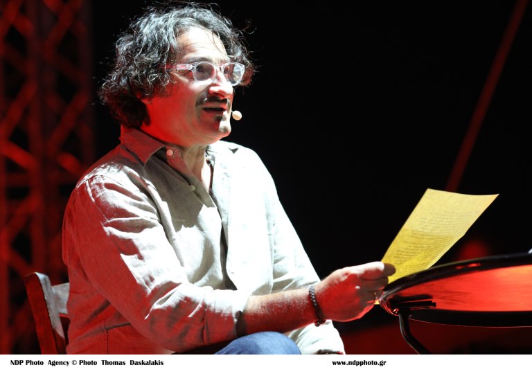 Βασίλης Χαραλαμπόπουλος: «Το χειροκρότημα είναι το βραβείο του καλλιτέχνη, ο λόγος ύπαρξης»