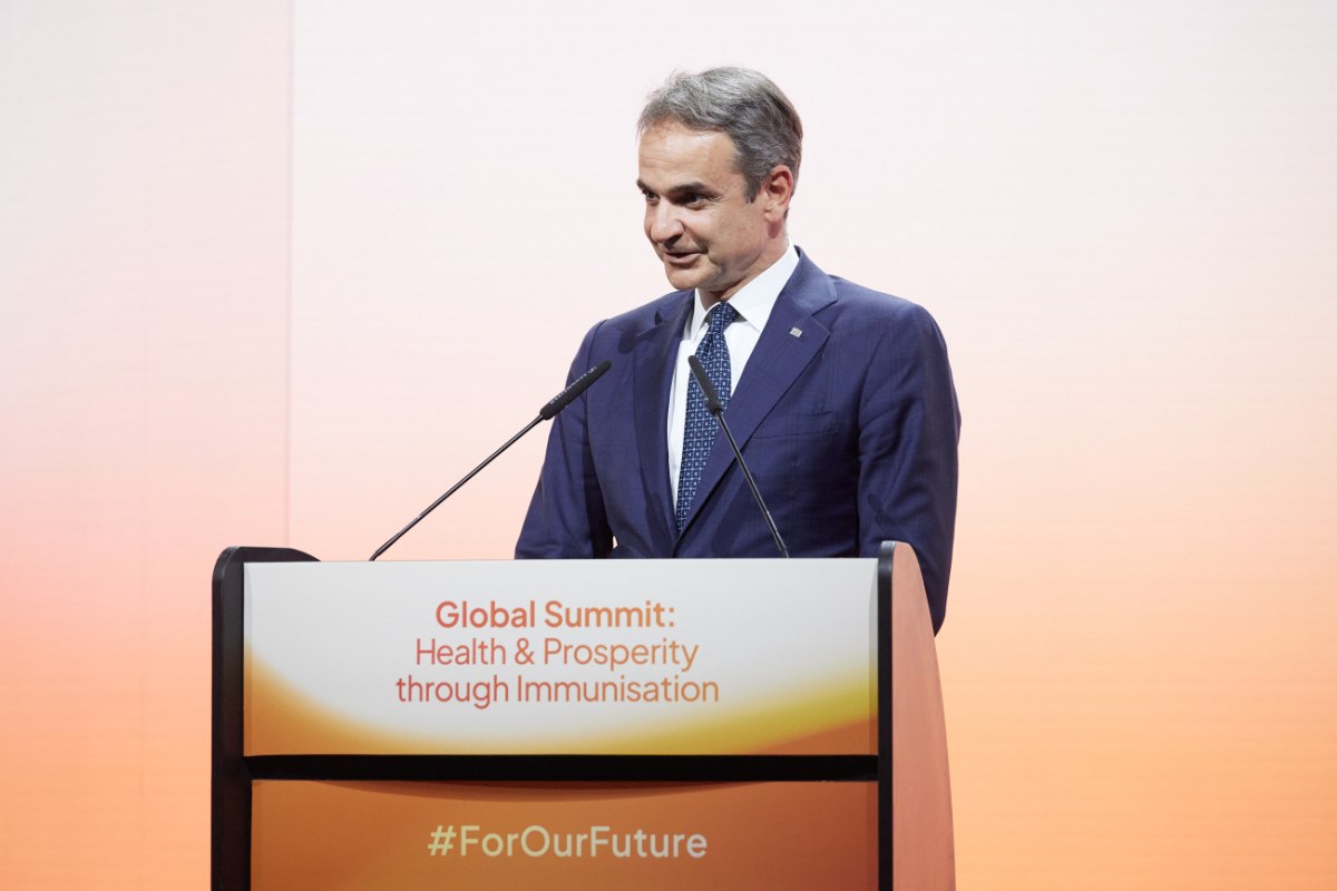 Μητσοτάκης: «Η Ελλάδα αυξάνει το ποσό που δίνει για τον σκοπό της GAVI – Η αναφορά στην μητέρα του