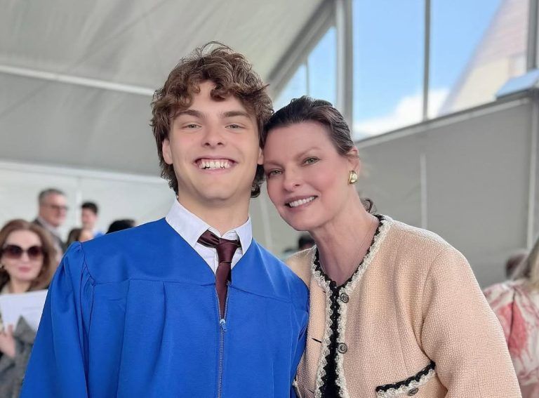 Η Λίντα Εβαντζελίστα μοιράζεται σπάνιες φωτογραφίες του γιου της – «Είμαι μια περήφανη μητέρα»