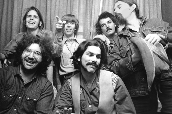 Από τη σκηνή του Woodstock στην ψηφιακή επανάσταση: Πώς οι Grateful Dead δημιούργησαν το Ίντερνετ