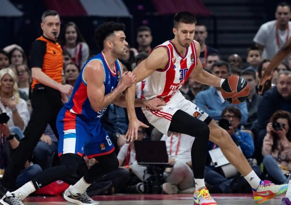 «Αυτή είναι η πρόταση του Ερυθρού Αστέρα στον Πετρούσεφ» (pic)