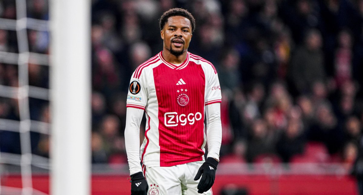 Ο Άγιαξ «καθαρίζει» μέσω WhatsApp