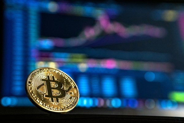 Ποιες εταιρείες δημιουργούν απόθεμα Bitcoin