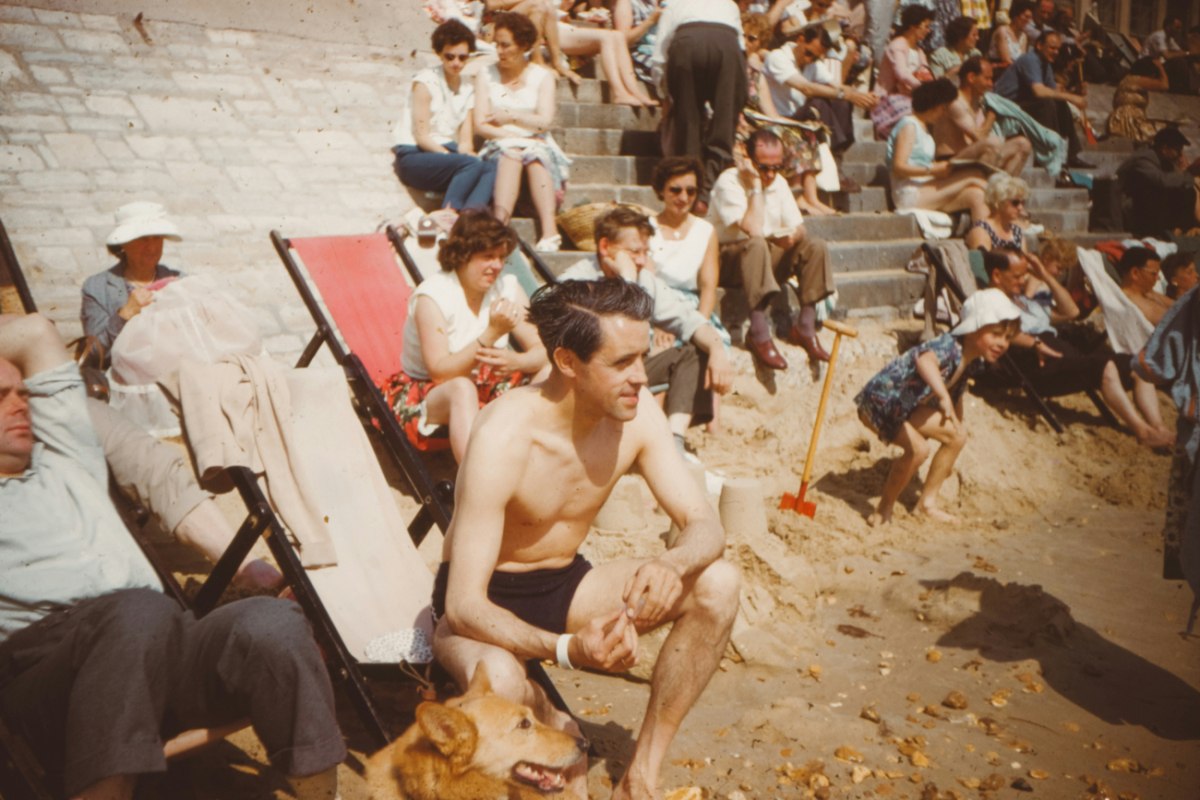 Από το «ιδρωμένο» στο «αποπνικτικό» – Γιατί η λογοτεχνία αγαπά τον καύσωνα