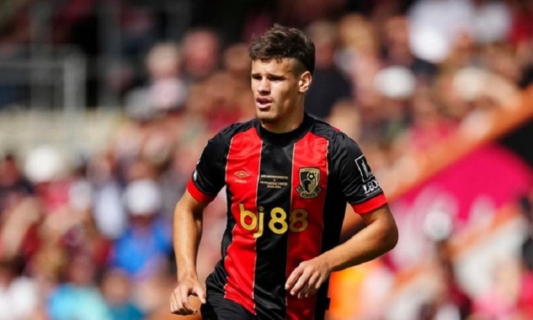 Στο Λίβερπουλ ο Κέρκεζ για να ολοκληρώσει τη μεταγραφή στους «κόκκινους» (pic)