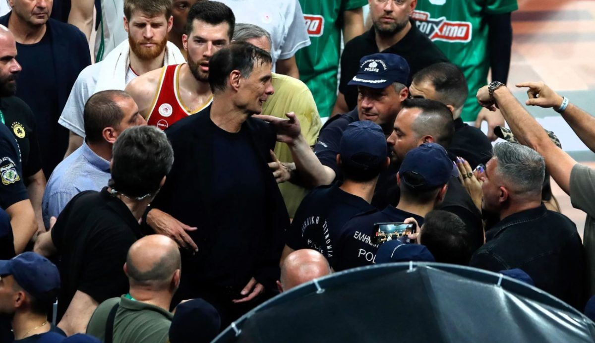 KAE Ολυμπιακός: «Διπλή απόπειρα βιαιοπραγίας εναντίον του Μπαρτζώκα» (vid)