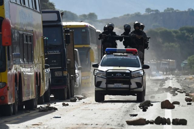 Βολιβία: Αστυνομικός νεκρός σε επεισόδια μεταξύ των υποστηρικτών του Μοράλες και της αστυνομίας