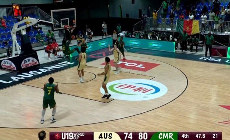Απίθανα πράγματα: Παίκτης του Καμερούν στο Παγκόσμιο U19 κάρφωσε στο καλάθι της ομάδας του (vid)