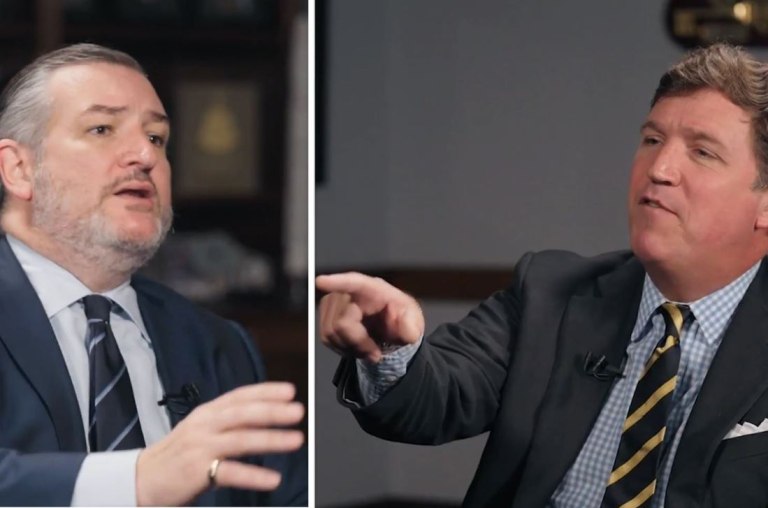 Δημόσια ταπείνωση πολεμοκάπηλου γερουσιαστή από Τάκερ Κάρλσον: «Δεν ξέρεις τη χώρα που θες να βομβαρδίσεις;»