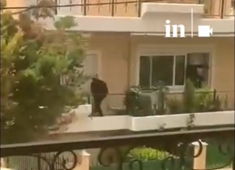 Διαρρήκτες μπουκάρουν σε κατοικία μέρα μεσημέρι στην Κηφισιά – Βίντεο ντοκουμέντο