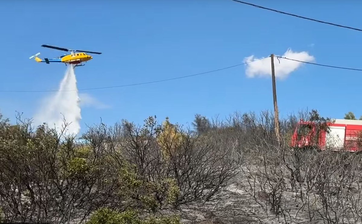 Θεσσαλονίκη: Υπό έλεγχο η φωτιά που εκδηλώθηκε πίσω από το νοσοκομείο Παπαγεωργίου – Τι ερευνά η ΕΛ.ΑΣ.