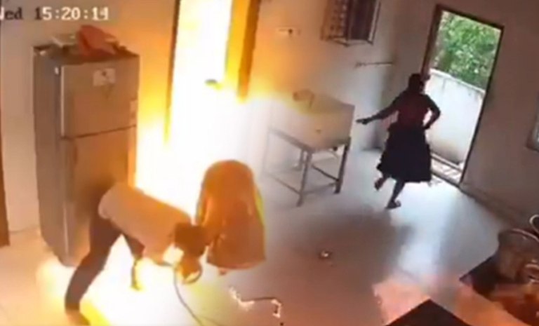 Ινδία: Διαρροή φιάλης υγραερίου προκαλεί τεράστια έκρηξη μέσα σε σπίτι