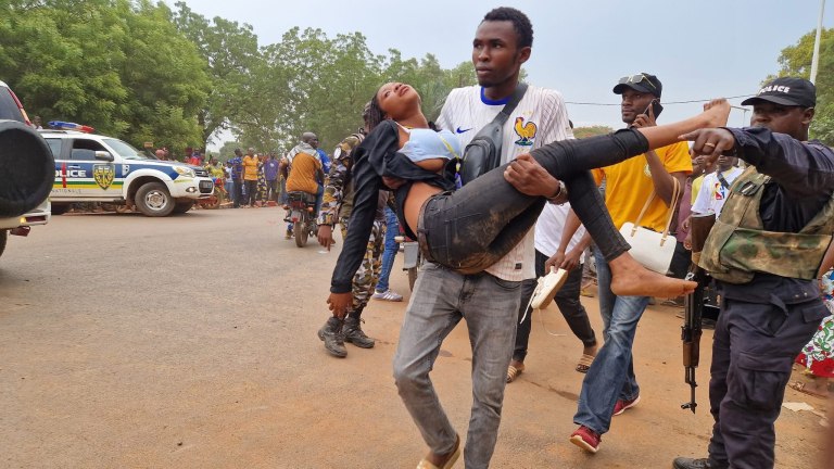 Κεντροαφρικανική Δημοκρατία: Δεκάδες νεκροί από έκρηξη μετασχηματιστή σε λύκειο κατά τη διάρκεια των εξετάσεων