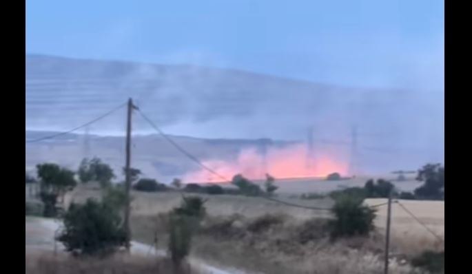 Τρεις φωτιές στη Θεσσαλονίκη την ίδια ώρα – Πιθανότατα από κεραυνούς