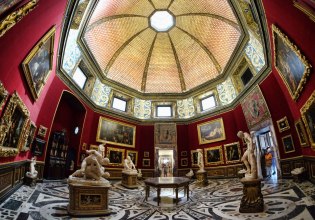 Φλωρεντία: Επισκέπτης μουσείου προσπάθησε να βγάλει selfie και κατέστρεψε πίνακα