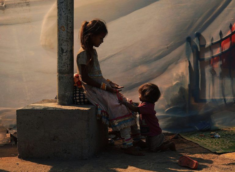 Σε ποιες χώρες της ΕΕ είναι τα παιδιά πιο ευάλωτα στη φτώχεια;