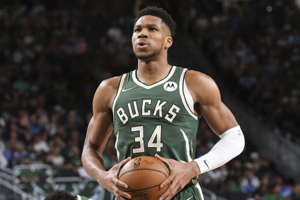 Το μέλλον του «Greek Freak» κρίνεται μεταξύ Μπρούκλιν και Μαϊάμι