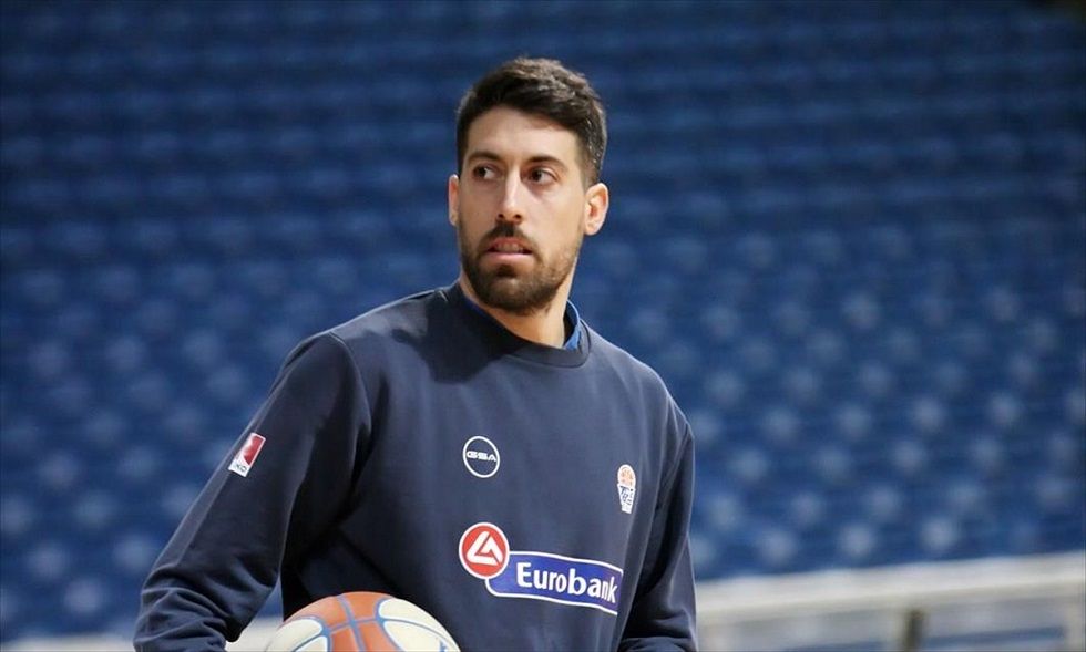 Ο Γιάννης Αθηναίου αποσύρθηκε από την ενεργό δράση (pic)