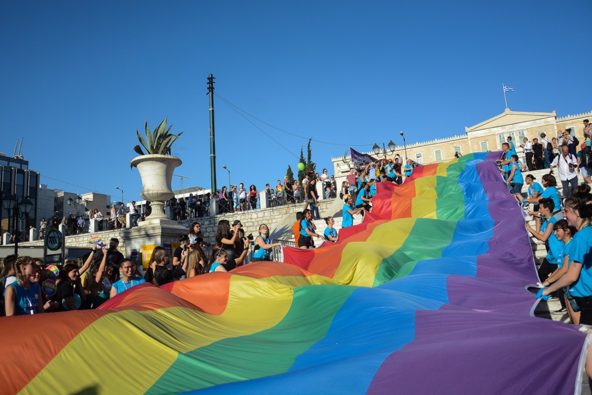 Athens Pride 2025: Σήμερα η πορεία υπερηφάνειας στην οποία «μετράμε φιλιά και απώλειες»