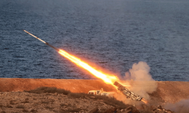 Οι Χούθι διαμηνύουν ότι θα παρέμβουν για να υποστηρίξουν το Ιράν στη σύγκρουση με το Ισραήλ