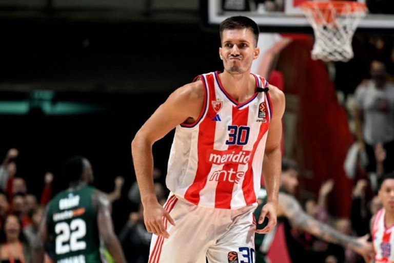 Νέα σενάρια στη Σερβία: «Δεν είναι στα πλάνα της ομάδας o Πετρούσεφ»