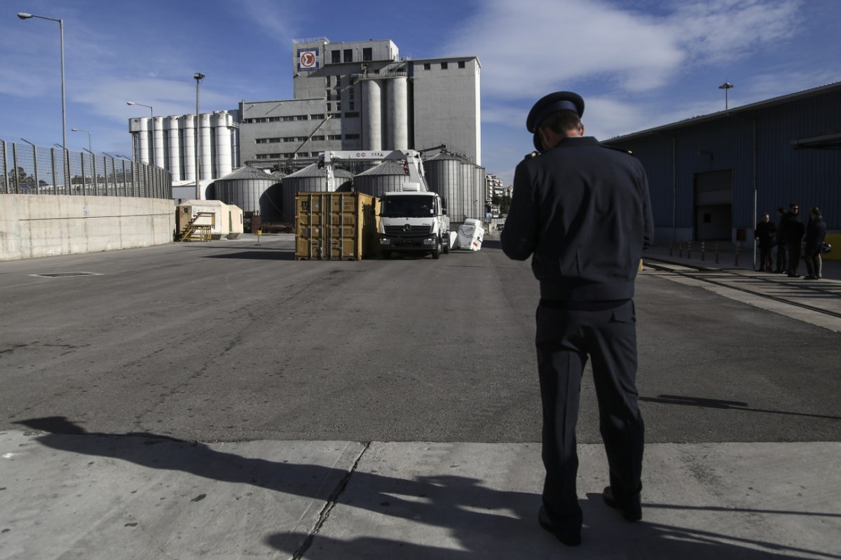 Τελωνείο Πειραιά: Διώξεις για την επιχείρηση «Καλυψώ» – Νέα στοιχεία για την απάτη-«μαμούθ»