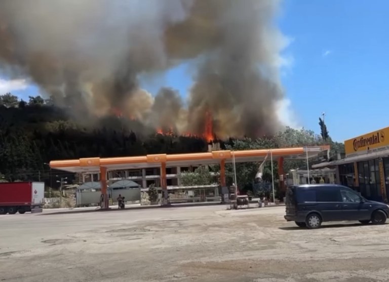 Καβάλα: Φωτιά στην Άσπρη Άμμο – Μήνυμα του 112
