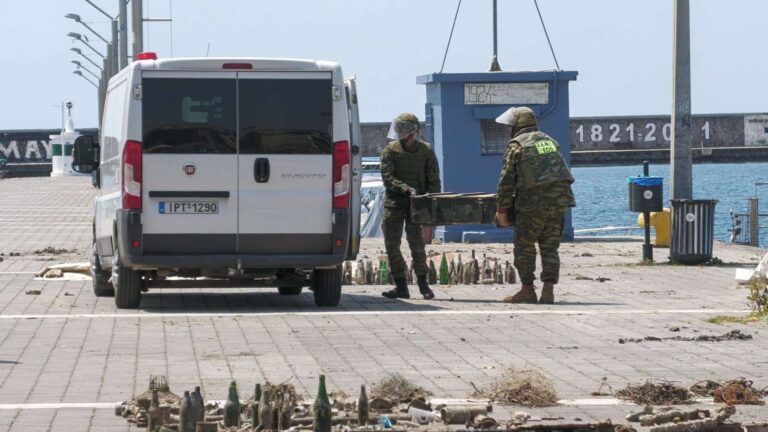 Καλαμάτα: Εξουδετερώθηκε η οβίδα που βρέθηκε στο λιμάνι