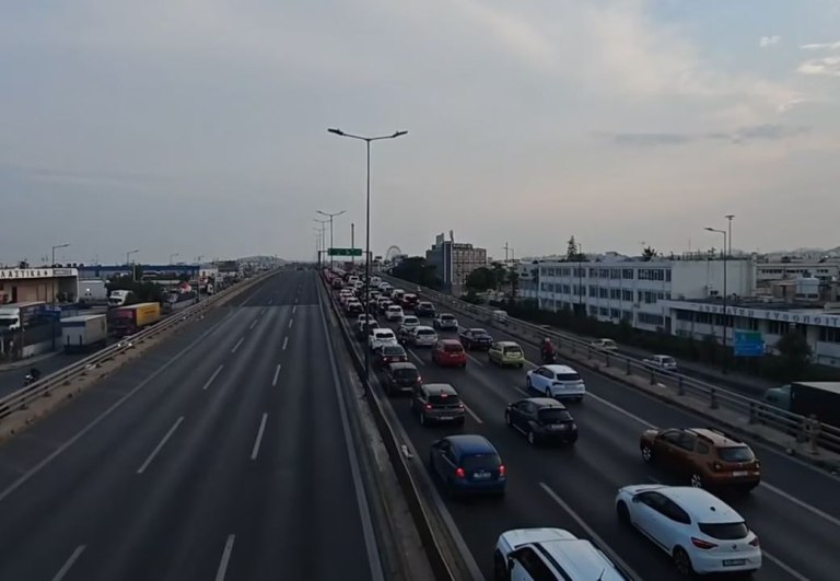 Αποκαταστάθηκε η κυκλοφορία στη λεωφόρο Κηφισού μετά το τροχαίο και τις ουρές χιλιομέτρων