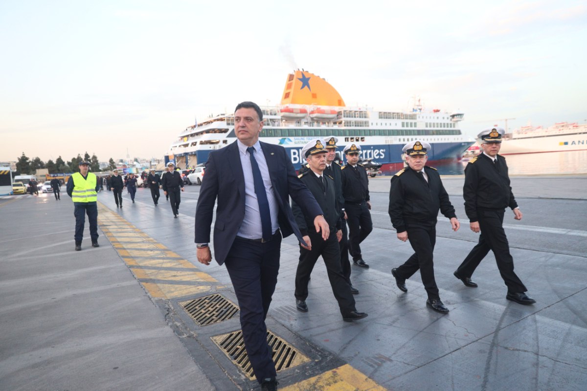 Βασίλης Κικίλιας: Αυστηρό μήνυμα για την ασφάλεια στην ακτοπλοΐα