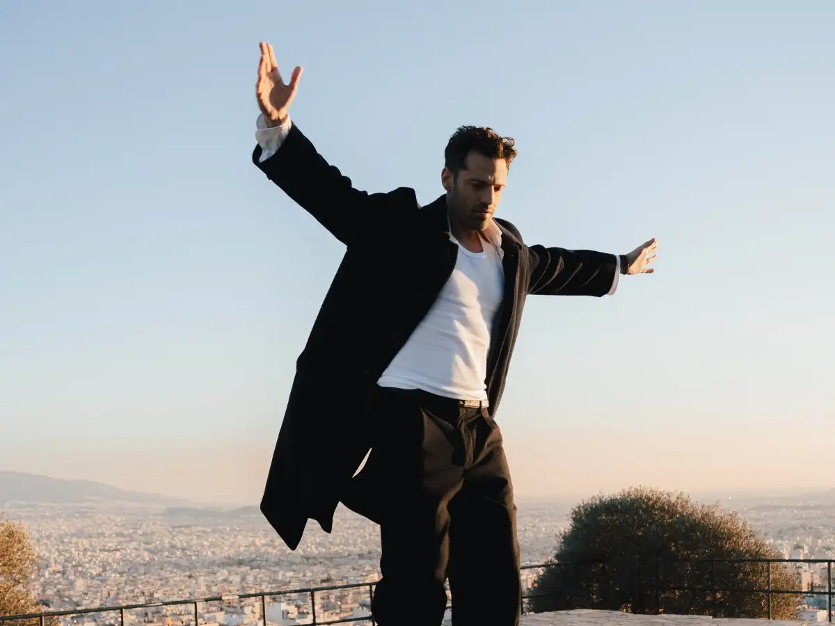 Ο Κωνσταντίνος Αργυρός συναρπάζει με το νέο τραγούδι & video «Αχ Καρδιά Μου»