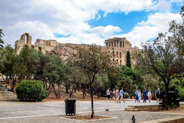 Καιρός: Ξεκινά η θερμή εισβολή σε όλη τη χώρα – Πότε θα δούμε 39αρια