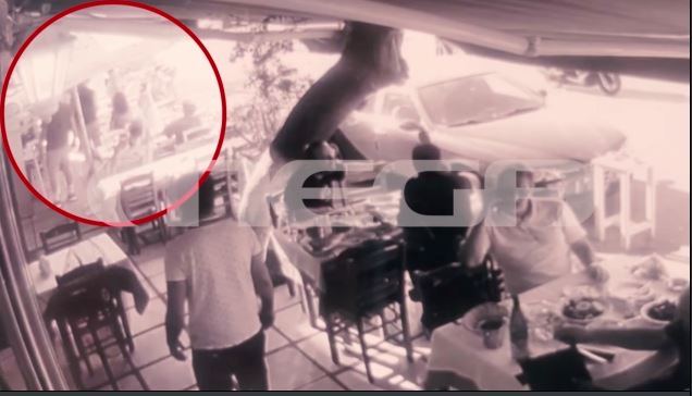 Θεσσαλονίκη: Ελεύθερος ο Ισπανός που επιτέθηκε με σπαθί σε θαμώνες μαγαζιού – «Ενα τσιπάκι φταίει για όλα»