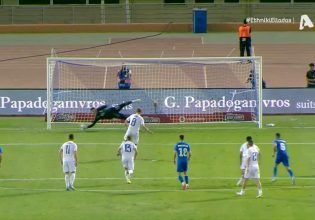 Εκπληκτικός Μανδάς, έπιασε το πέναλτι του Ντούντα (vid)