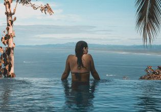 Χαρά και άγχος: Πώς το καλοκαίρι επηρεάζει την ψυχολογία μας;