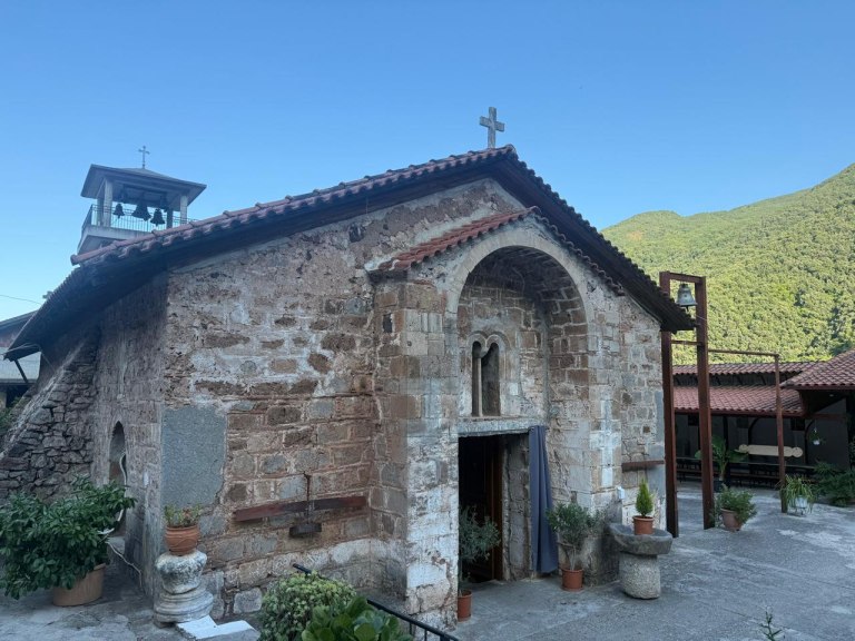 Διασώζονται οι αγιογραφίες της Μονής Μεταμόρφωσης Σωτήρος στα Καμένα Βούρλα