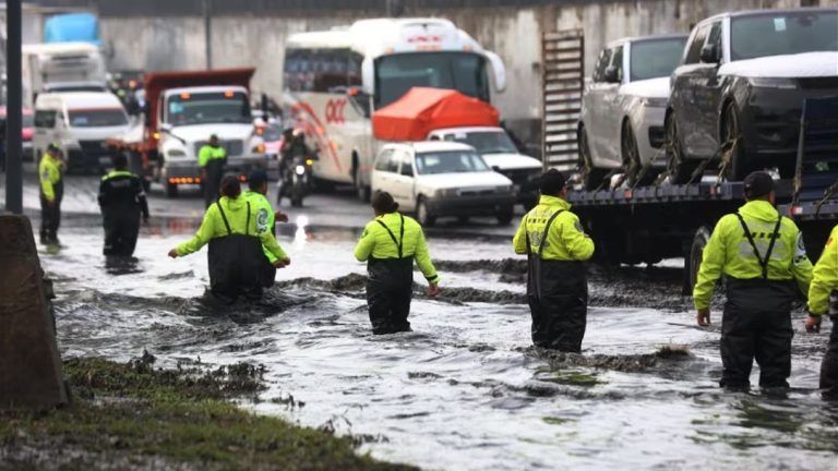 Διήμερη καταιγίδα πλημμυρίζει την Πόλη του Μεξικό [βίντεο]